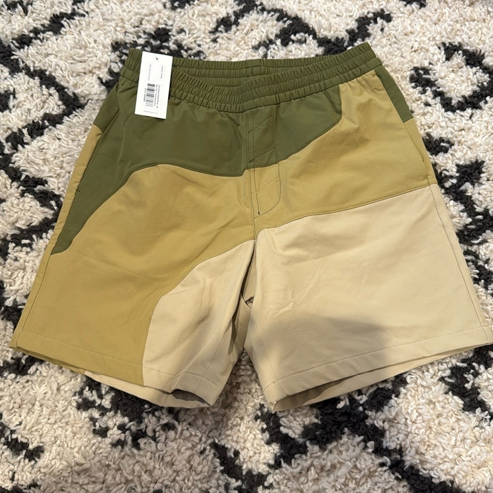 NWT OV Rectrek 7” color block short XS men’s